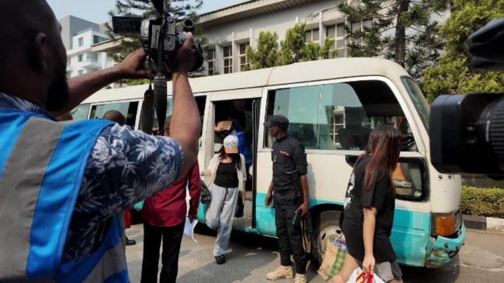 尼日利亚法院下令查封73处涉中国网络诈骗嫌犯财产，揭露跨国网络犯罪网络