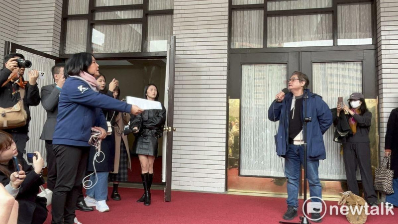 罷免陳玉珍重啟!曾因「要飯的」槓上的導演:太爽了!快來找我拍片 手好癢...