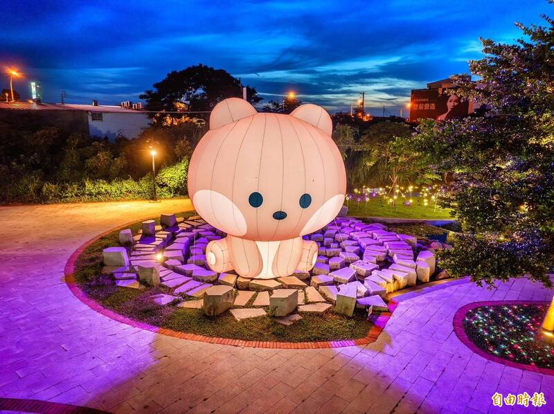 鹿港小鎮光影節攜手LINE FRIENDS minini 端午夜間打卡新亮點
