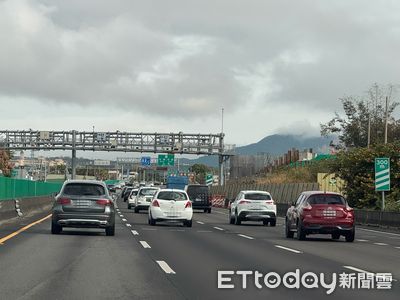 清明連假首日國道嚴重塞車：北中部多段路段時速僅20公里