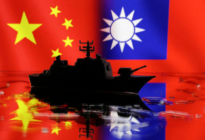 中共軍演升級：台灣面臨2027年危機，美國援助成疑？