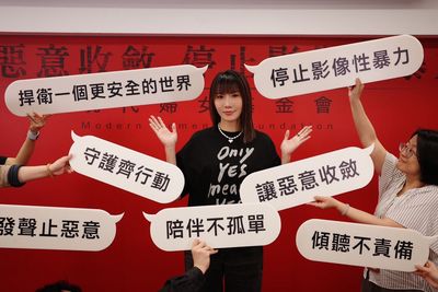 大牙揭露月入僅1萬 直言電視台冷落後仍期待新戲