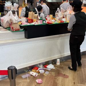 日本麥當勞吉伊卡哇玩具引發搶購狂潮 黃牛亂象導致嚴重食物浪費