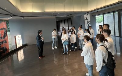 桃園知名女董帶領團隊參加朱振南書藝展倒數 感受書法與建築的藝術交融