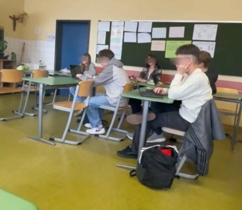 鳳中學生德國交流之旅：與烏克蘭難民同堂學習，感受戰爭與文化
