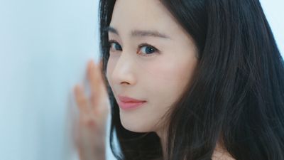 金泰希45歲秘訣揭秘：專業保養哲學讓RAIN每天心動