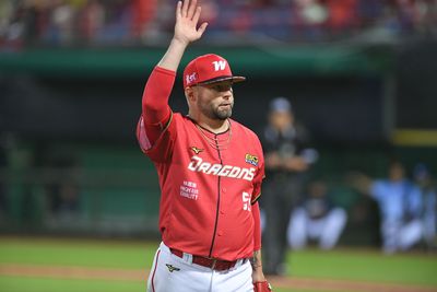 「本土」伍鐸首秀驚豔！味全龍大勝富邦悍將，伍鐸奪首勝榮耀