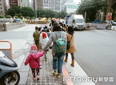 新一代小孩取名「都這22字」沐秒中!全場笑了:一家人上榜