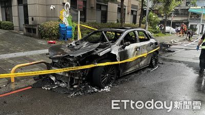 新北男子因3萬元債務放火燒老闆百萬LEXUS，驚人舉動後竟留現場看戲