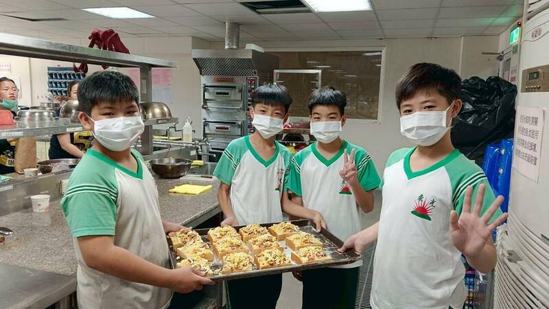 台南國小生技職體驗開啟職涯視野：從烘焙到攝影，探索未來無限可能