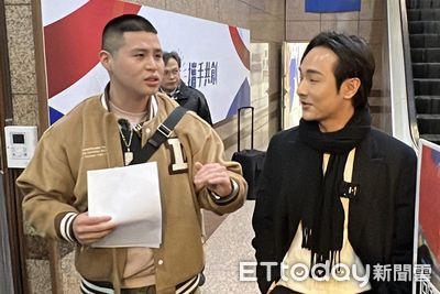 閩南狼批評未服兵役者引爭議 館長軍旅經歷成焦點