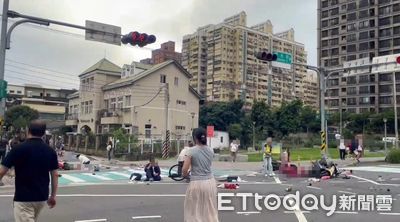 三峽78歲翁駕車暴衝釀3死12傷 5年前曾撞母嬰 疑患病引關注