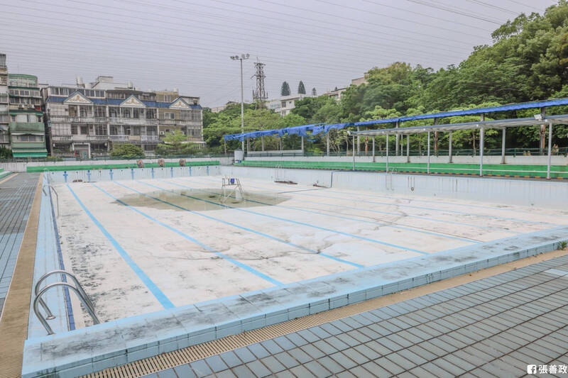 桃園市長拍板：35年老舊平鎮游泳池將變身複合型社會住宅