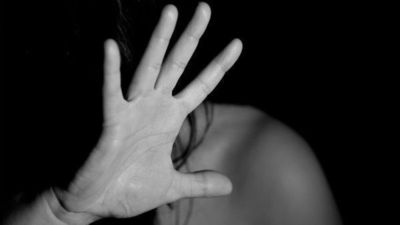 高中女生驚魂：母親男友夜襲猥褻 判刑1年2月
