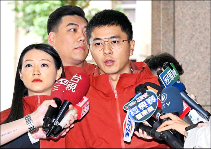 罷免吳沛憶領銜人李孝亮母親控:兒領銜是藍高層要求 李孝亮否認