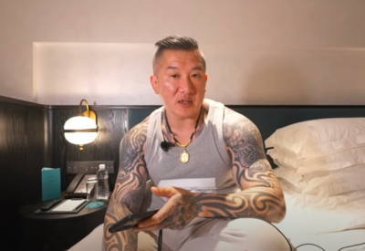 館長上海之行自打臉！曾批台人為人民幣臭台灣，現親自誇中貶台