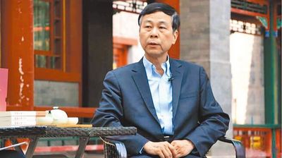 北大教授盧鋒開出應對美國關稅戰的「兩手」策略