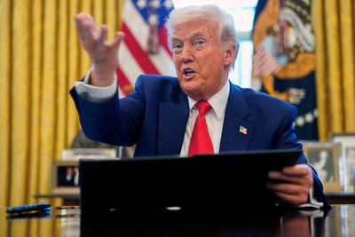 川普「DJT」貼文疑涉內線交易，民主黨議員要求調查